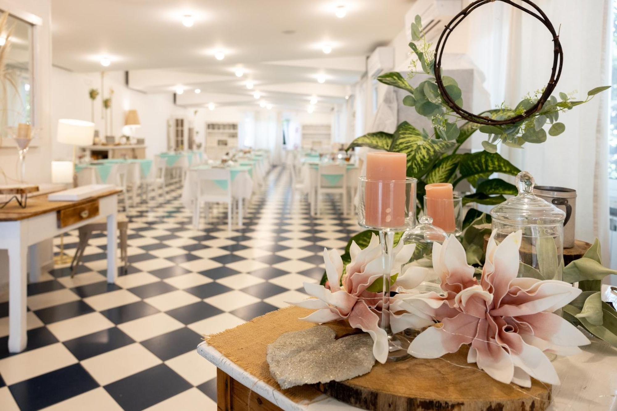 Hotel Petit Silvi Marina Eksteriør bilde